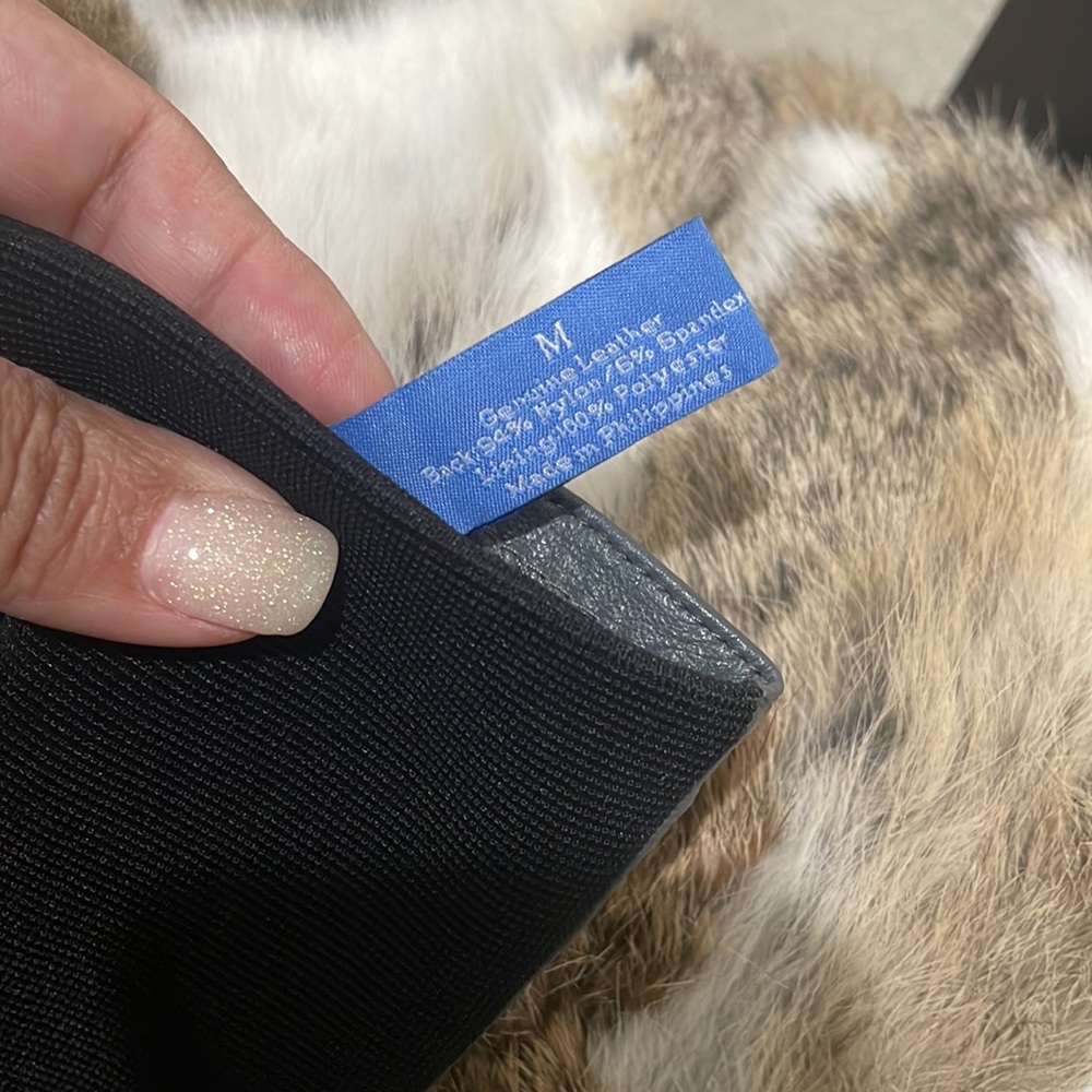 NWOT, Leather Gloves - Picture 3 of 5